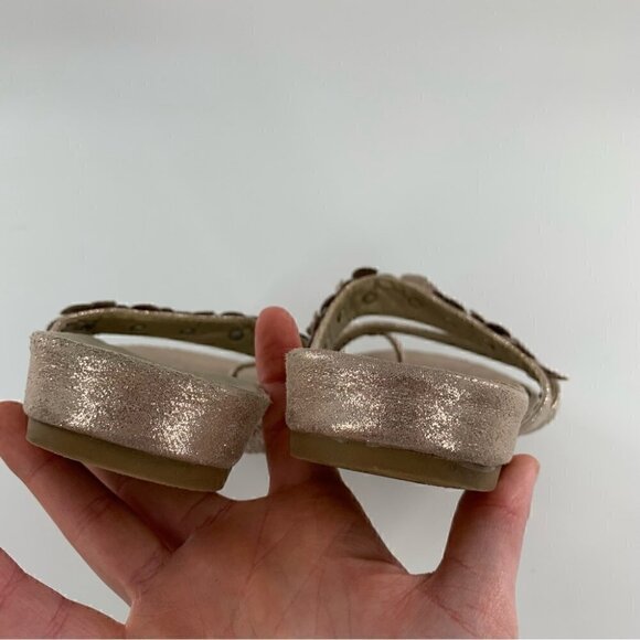 Madeline Stuart sandals 6.5 rose gold metallic floral toe ring costal granny - Picture 8 of 14